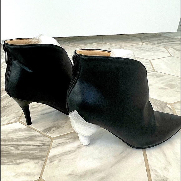 Jingpin Black Leather Ankle Booties size 38 (8-8.5). NWT! Never Worn! - Picture 2 of 5